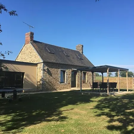 別荘 La Miltiere, Maison Avec Piscine, Et Sauna Isigny-le-Buat