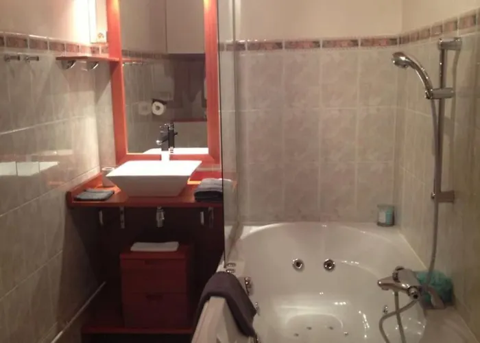 La Miltiere, Maison Avec Piscine, Et Sauna * Isigny-le-Buat